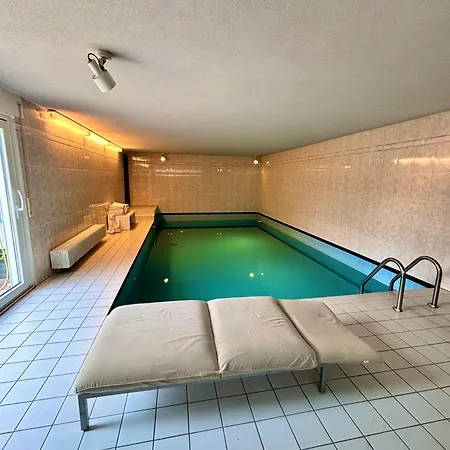 Magisches Doppelzimmer Mit Atemberaubender Wasserfall-wand In