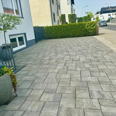 Accommodatie bij particulieren Magisches Doppelzimmer Mit Atemberaubender Wasserfall-wand In Seligenstadt