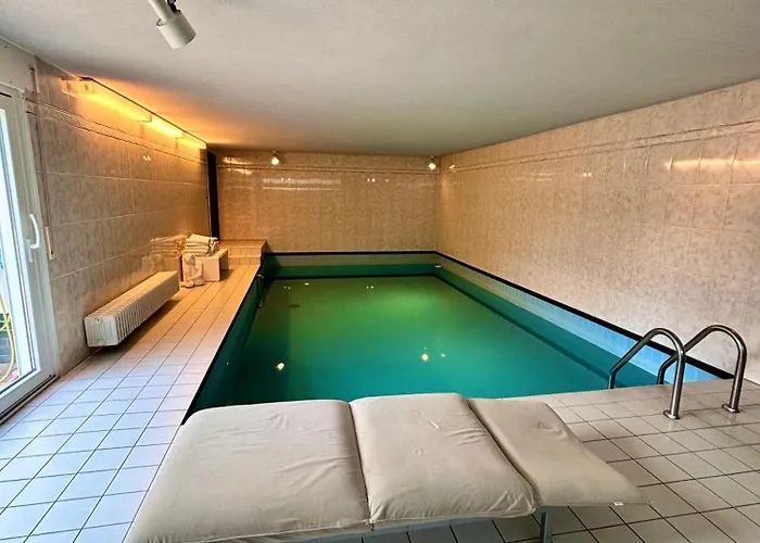 Magisches Doppelzimmer Mit Atemberaubender Wasserfall-wand In