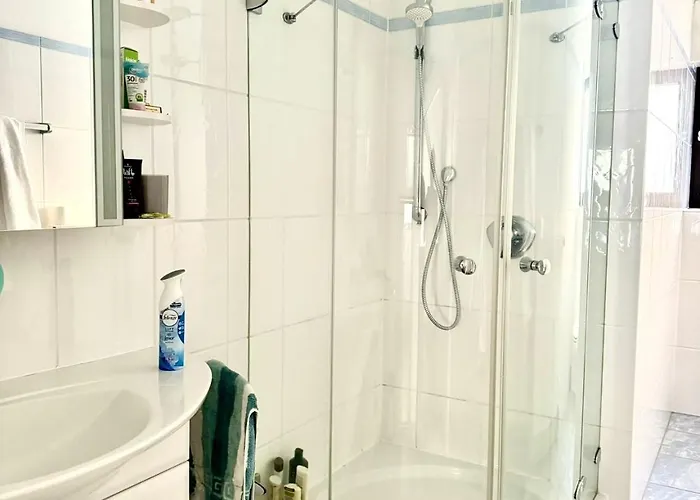 Magisches Doppelzimmer Mit Atemberaubender Wasserfall-wand In Seligenstadt